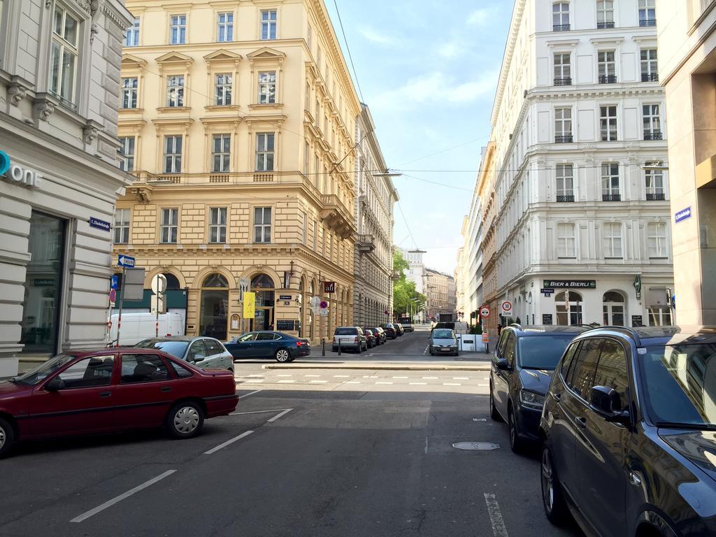 Heart Of Vienna "Opera House" Studio Екстериор снимка